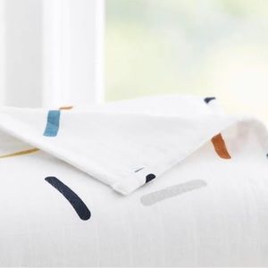 west elm x pbk Sprinkle Muslin Blanket 40X40